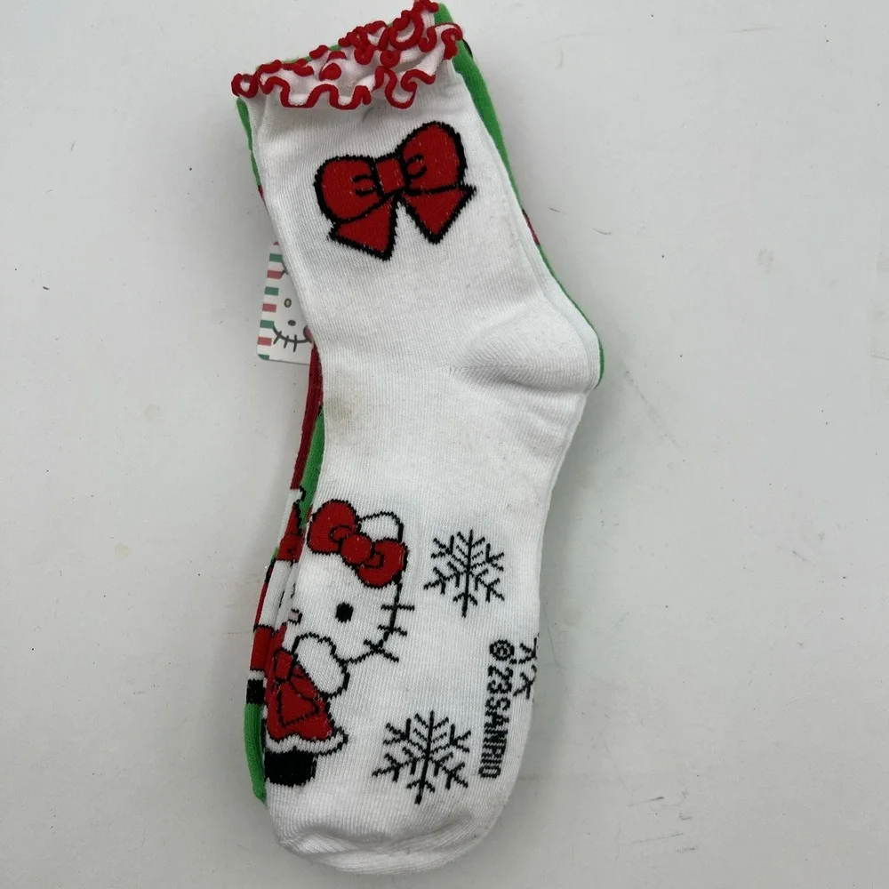 Hello Kitty 5 Pack Capris Socks 2023‎ Christmas Gift Set Holiday Sanrio Stocking